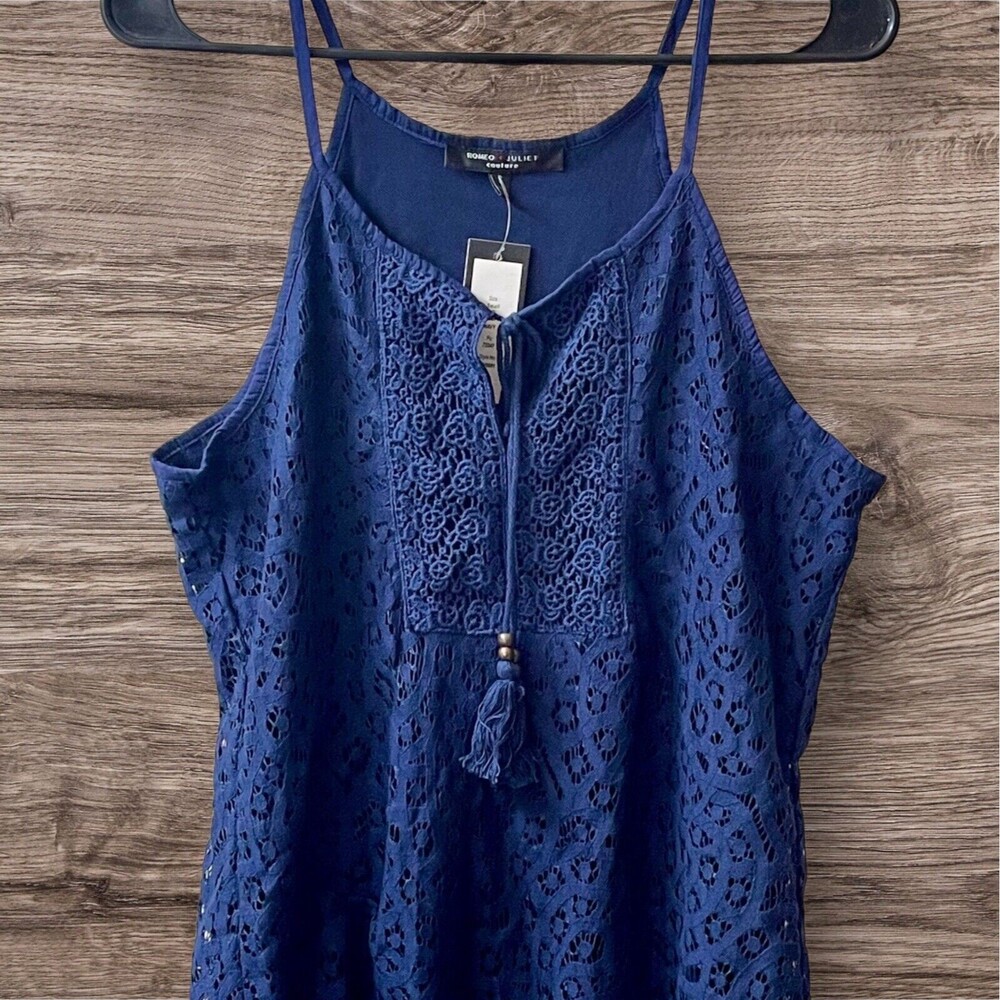 Romeo + Juliet Couture Women’s Navy Blue Lace Fit And Flare Summer Top Small NWT - Picture 2 of 13